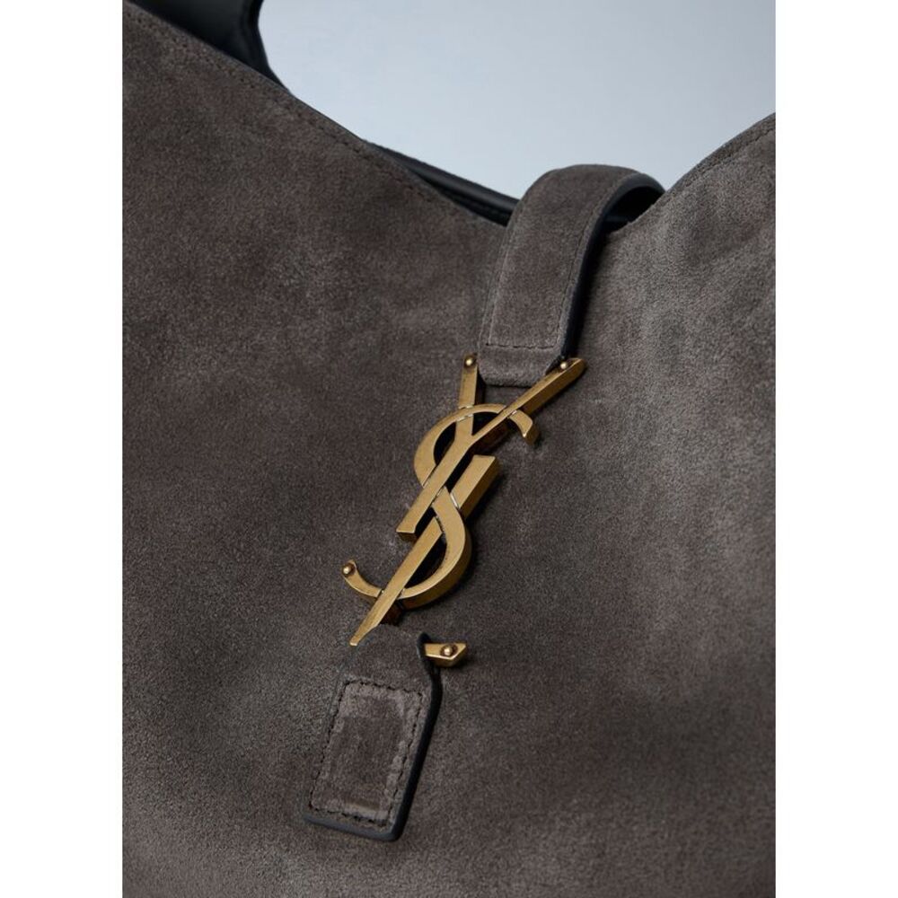 Saint Laurent Women Le 5 À 7 Bea Shoulder Bag - Picture 4 of 6